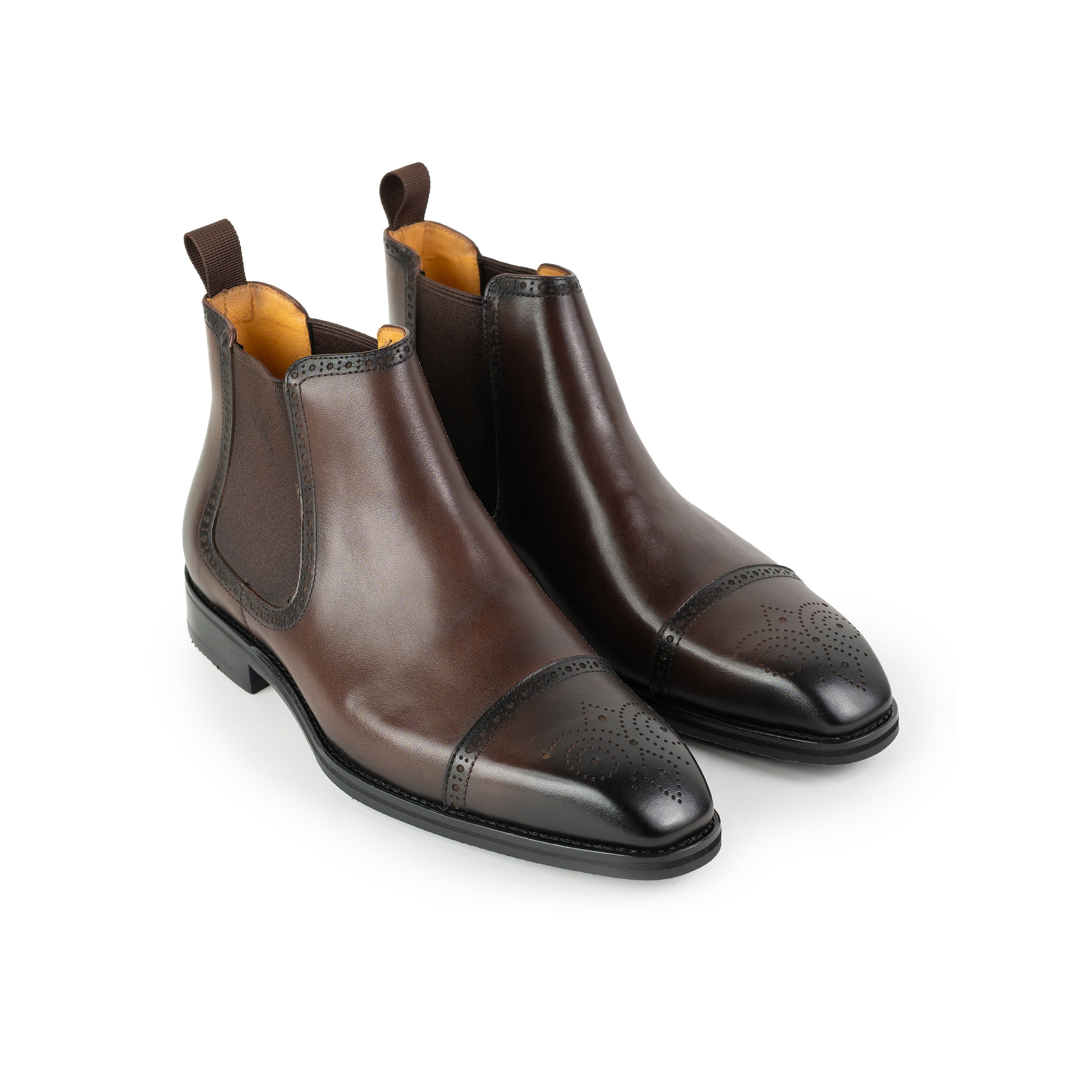 Classic Men’s Brown Leather Chelsea Boots – Timeless Slip-On Style